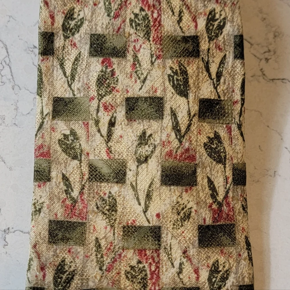 Ermenegildo Zegna Vintage Floral Geometric Silk Tie Italy Beige luxury preppy